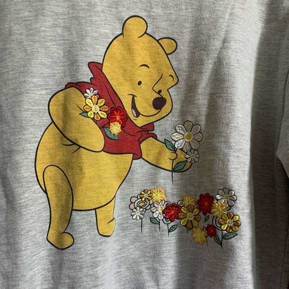 Winnie The Pooh Disney grey crew neck - Picture 2 of 4